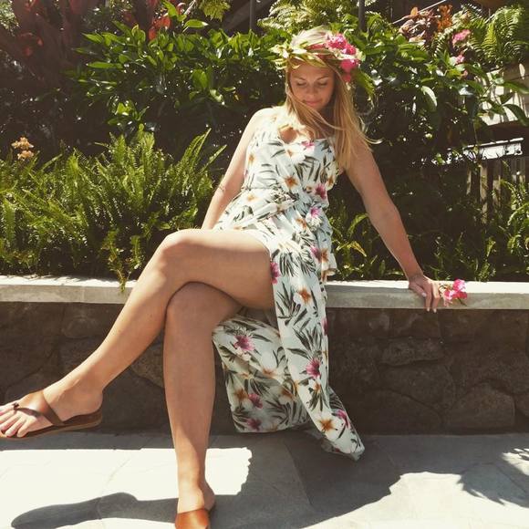 Meet your Posher, Dawn - Picture 1 of 1